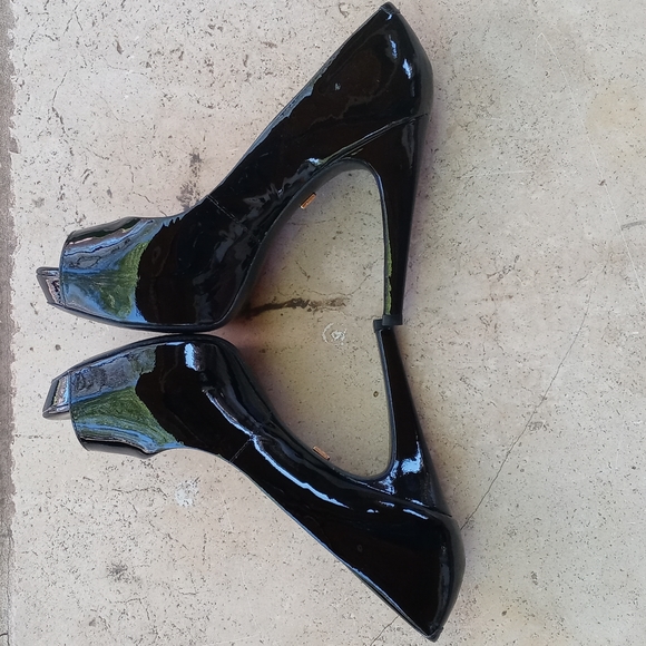 POUR LA VICTOIRE Black Patent Leather Heels Pumps Size 8.5 - Picture 4 of 9